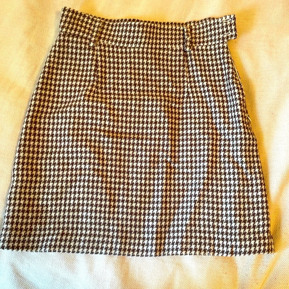 Limited herringbone skirt